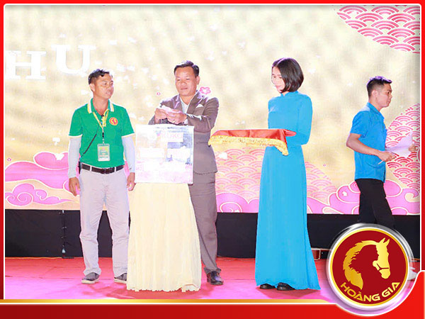Tổ chức sự kiện ra mắt sản phẩm